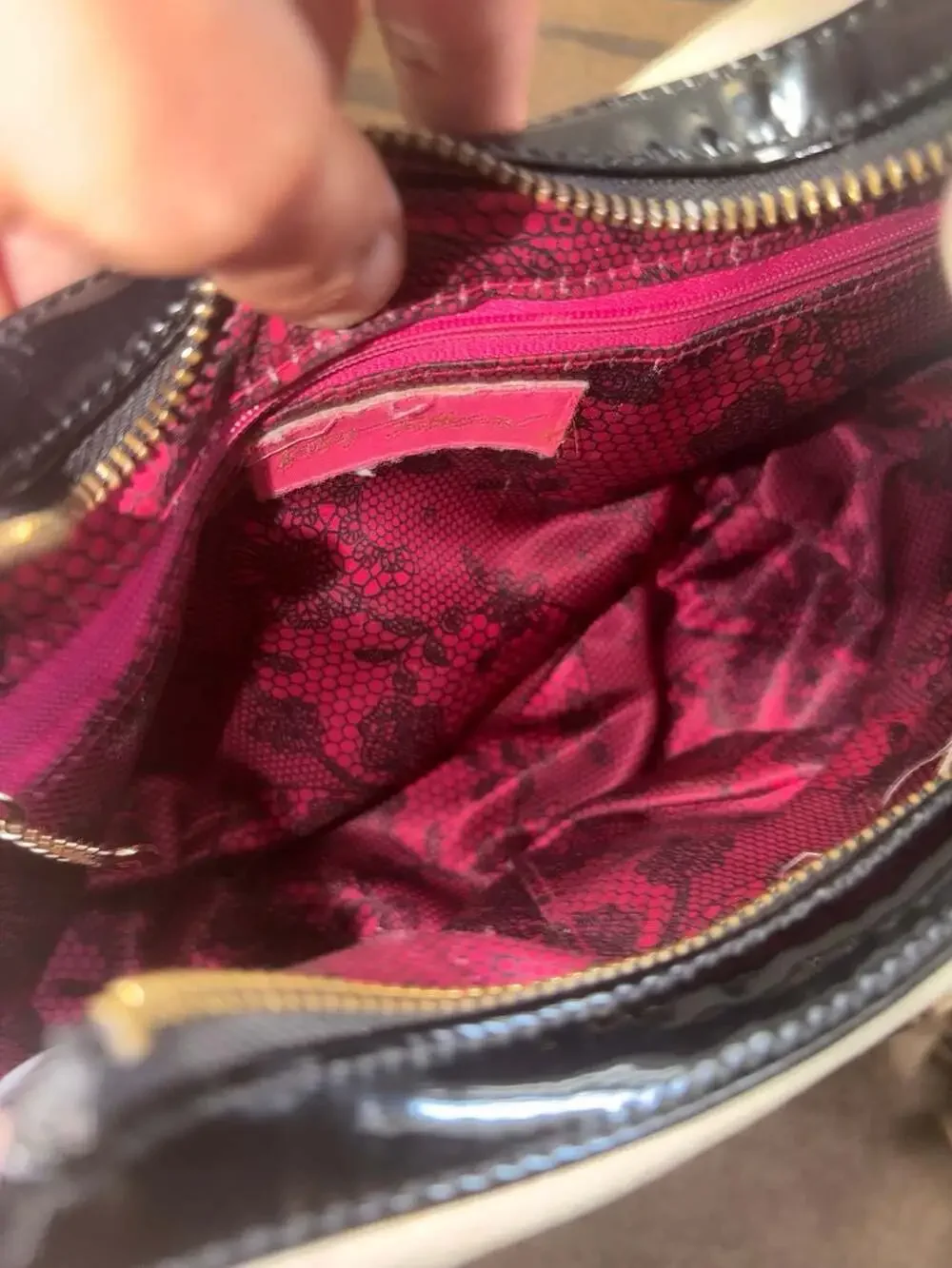 Betsey Johnson Y2K Rare White Horseshoe Bag